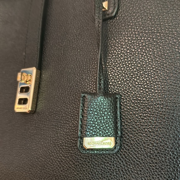 Michael Kors Carryall Black Tote. New. No tags. - Picture 3 of 6